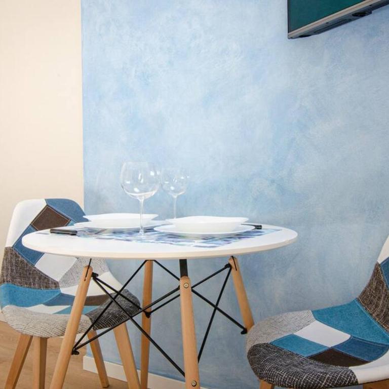 Blue Studio - One-Bedroom Apartment - 5