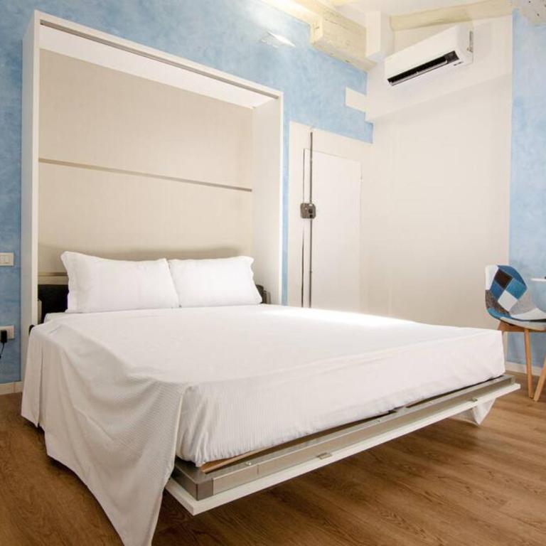 Blue Studio - One-Bedroom Apartment - 7