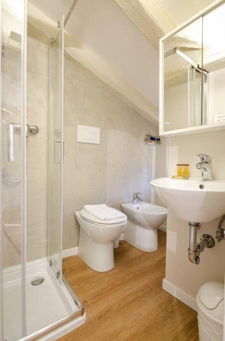 Blue Studio - One-Bedroom Apartment - 17