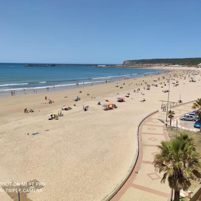 Primera línea de playa y acceso directo a la playa - Apartamento de 2 dormitorios - 81