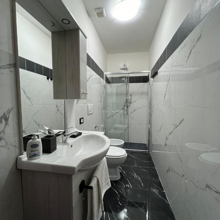 FRALE Home in Rome - Appartamento - 11