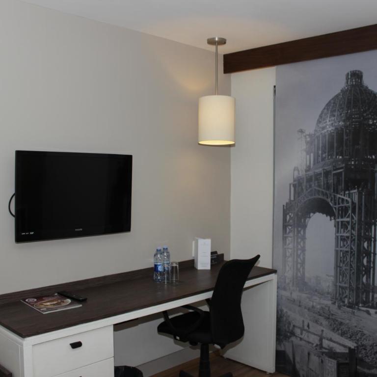 Hotel Plaza Revolución - Queen Room - 4