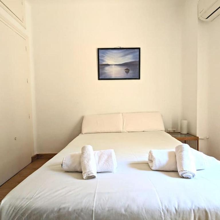 Entire 3 room flat in city center - CANAST - Three-Bedroom Apartment - 3