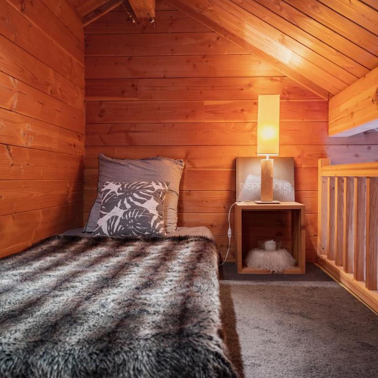 Chambres et table d'hôtes au chalet Datcha - Chambre Familiale - Vue sur Montagne - 6
