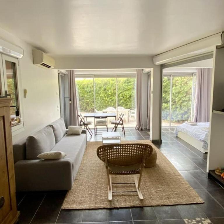 Maisonnette climatisée à 10 m de la plage de la péguière - Apartment mit 1 Schlafzimmer - 7