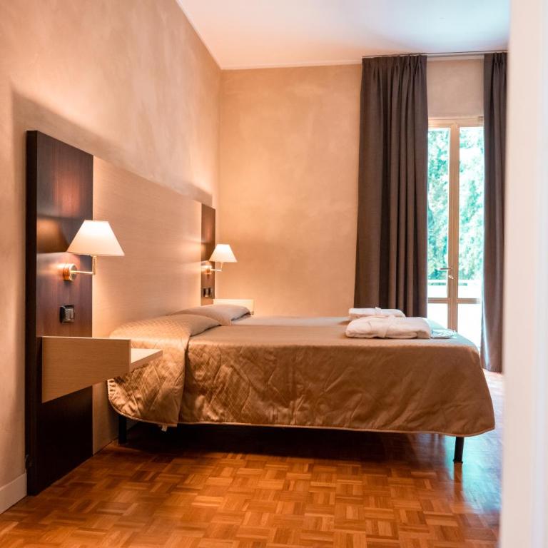Hotel Terme Pellegrini - Camera Matrimoniale/Doppia con Letti Singoli - 7