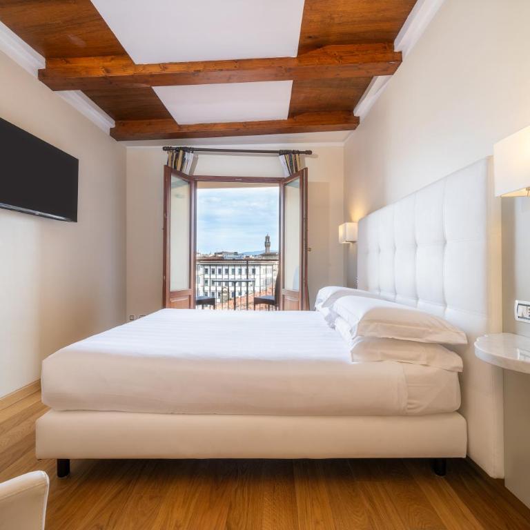 Hotel Croce Di Malta - Camera Matrimoniale/Doppia con Letti Singoli con Vista Giardino - 4