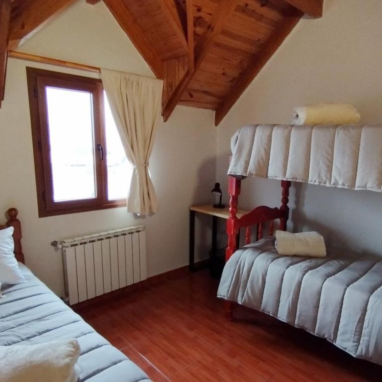 MERMOZ - Triple Room with Shared Bathroom - 1