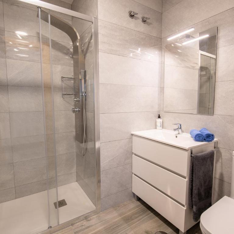 Apartamentos Spa Las Caldas y Spa El Balneario - Apartamento de 2 dormitorios con vistas a la montaña - 9