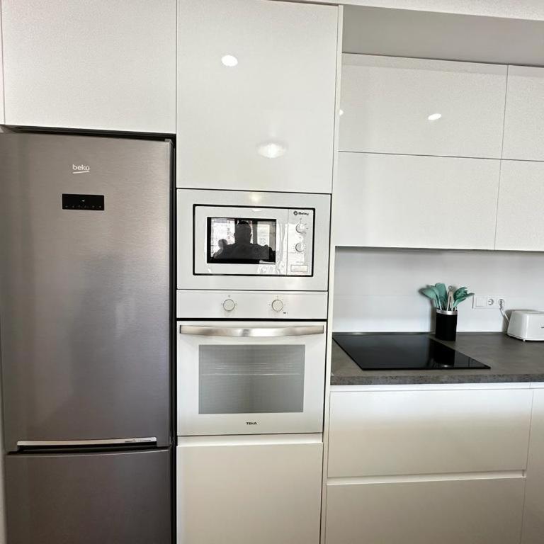 Arenales del Sol Beach Apartment - One-Bedroom Apartment - 13