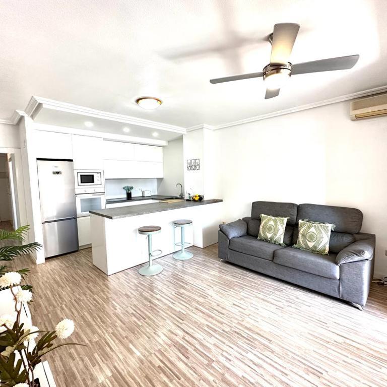 Arenales del Sol Beach Apartment - One-Bedroom Apartment - 2