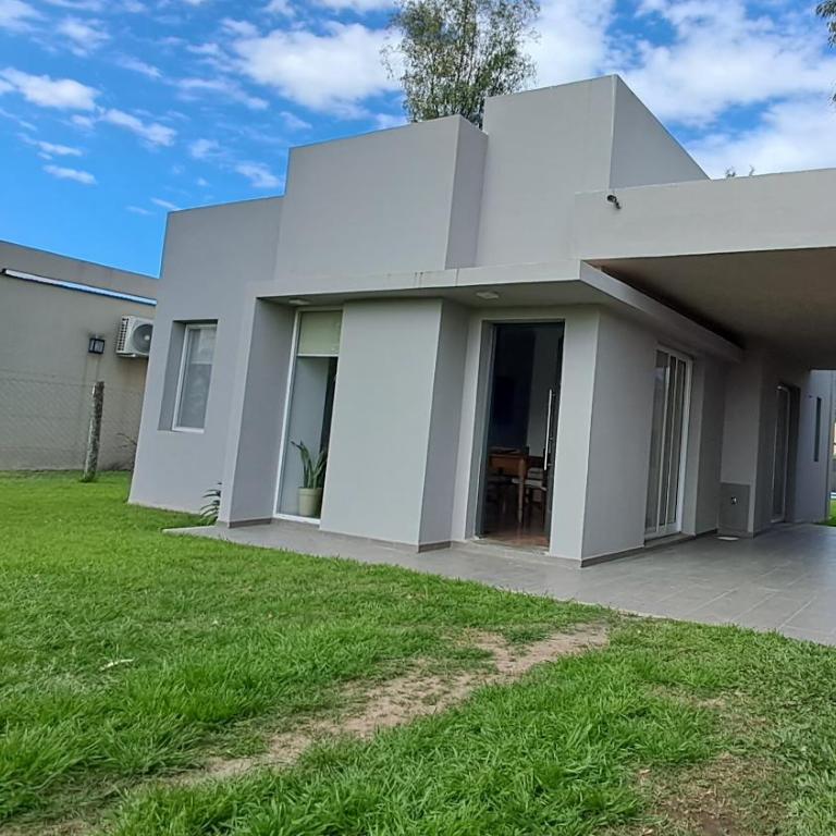 Las Gualeyas - Casa de 2 dormitorios - 1