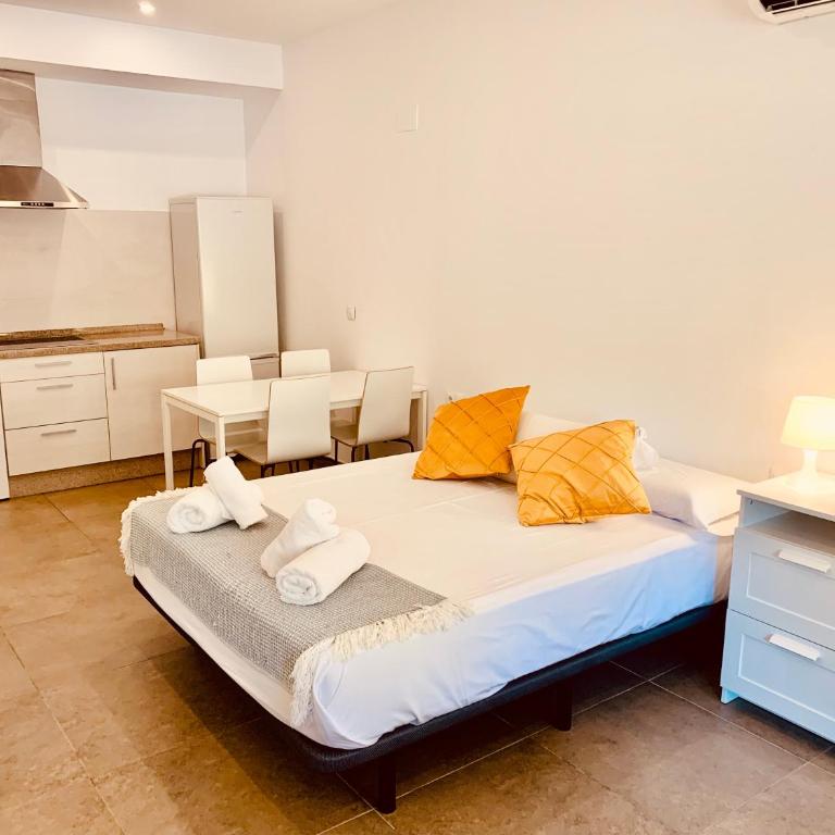 Apartamentos Pintor Losada - Estudio - 6