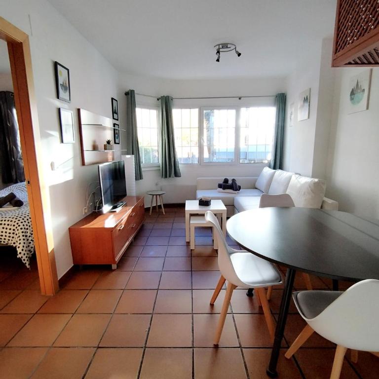 Apartamentos Arttyco con parking y WiFi by SURYNIEVE - Apartment mit 1 Schlafzimmer - 8