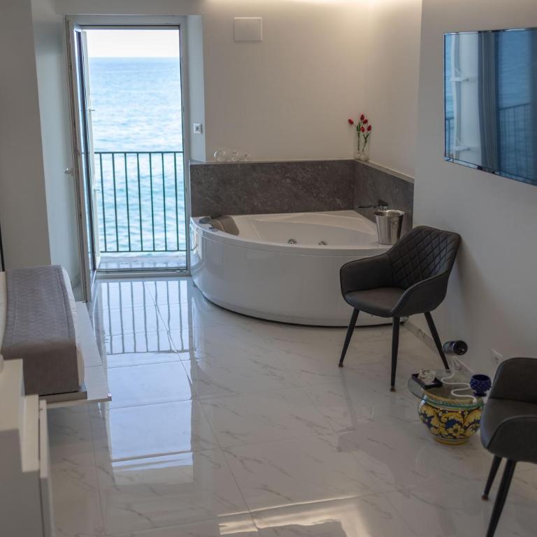 U Scrusciu d’u Mari Luxury Suite - One-Bedroom House - 1