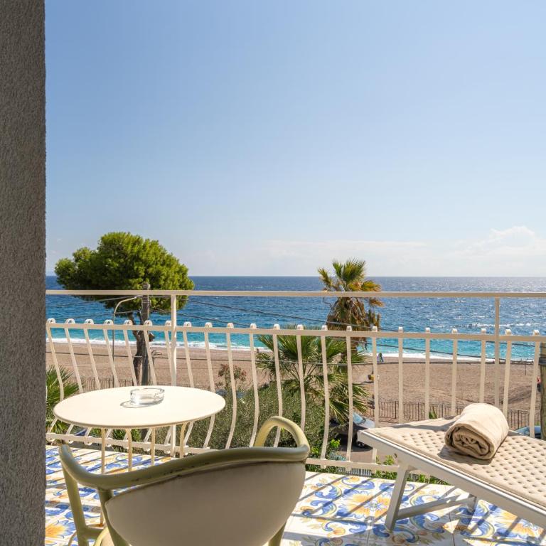 Hotel Rivage Taormina - Camera Deluxe Matrimoniale/Doppia con Letti Singoli con Vista Mare - 12