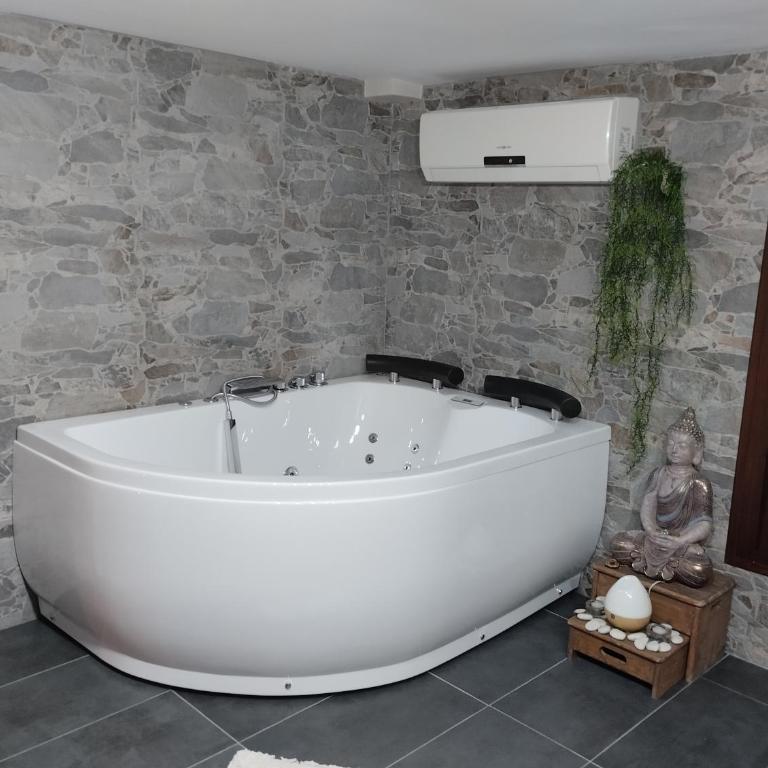 Estudio jacuzzi Luz de Jerez - Apartamento de 1 dormitorio - 1