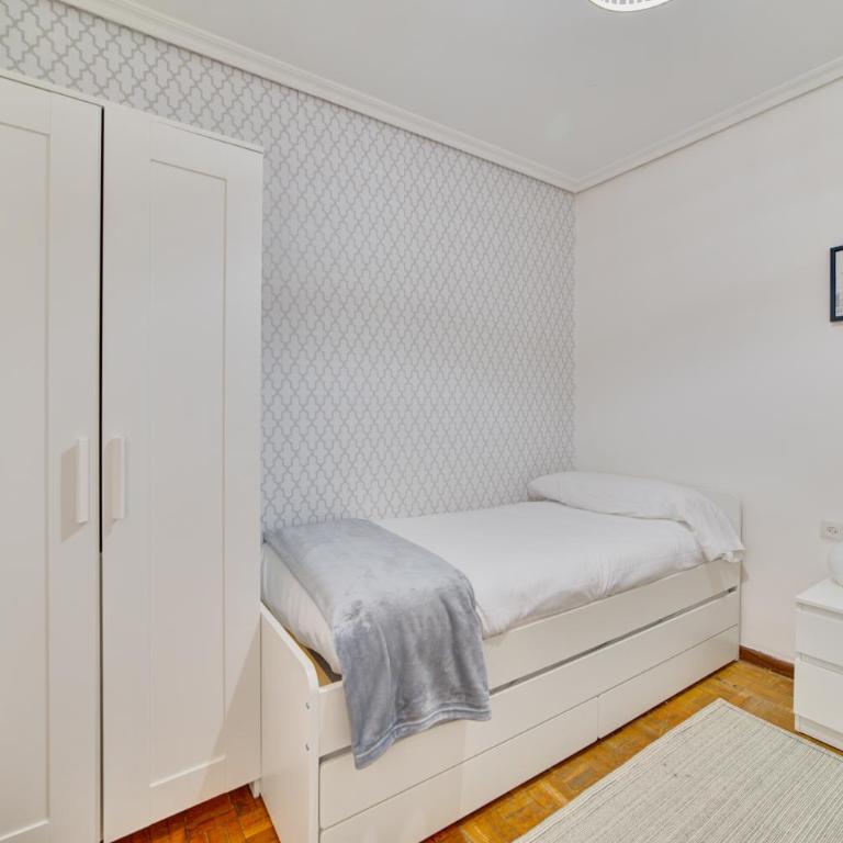 Las terrazas de Castañares by Clabao - Two-Bedroom Apartment - 24