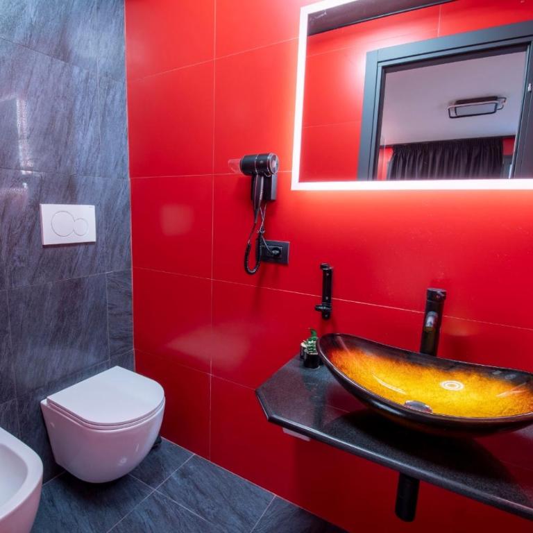 Virtus Prestige - Rooms & Apartments - Suite with Spa Bath - 2