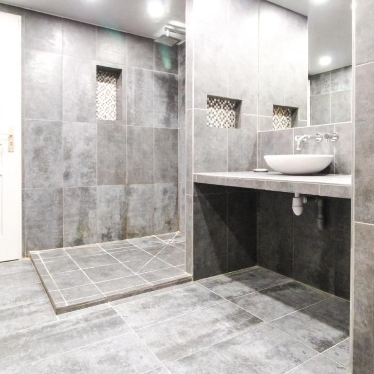 Charming 4-bed Chalet, Mountain Views, Double Garage - Chalet Supérieur - 24