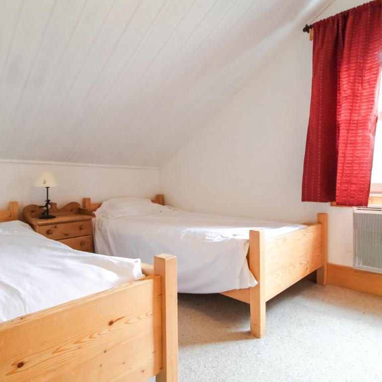 Charming 4-bed Chalet, Mountain Views, Double Garage - Chalet Supérieur - 60