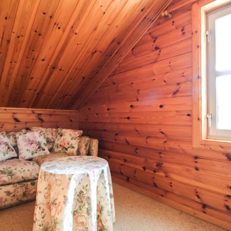 Charming 4-bed Chalet, Mountain Views, Double Garage - Chalet Supérieur - 96
