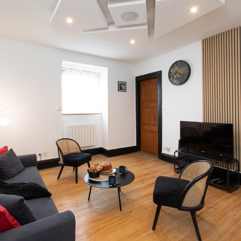 Refuge Ladhof Odysalis I Chic-Moderne-Proche du centre-ville 3 pieces 2 Chambres - Appartamento con 2 Camere da Letto - 2