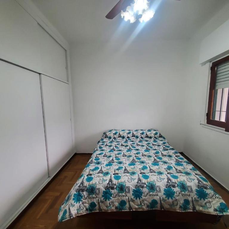 Villa Di Nonna - Casa de 4 ambientes - Parque y Parrilla - Casa de 3 dormitorios - 4