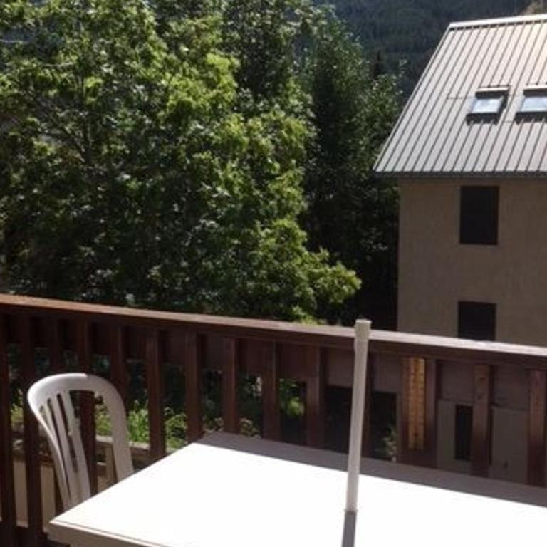 Appartement 3P, 6 pers, proche pistes, balcon exposé Sud, parking privé, TV, cuisine équipée - FR-1-762-5 - Appartement - 6