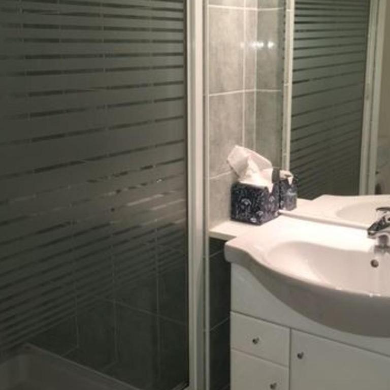 Appartement 3P, 6 pers, proche pistes, balcon exposé Sud, parking privé, TV, cuisine équipée - FR-1-762-5 - Appartement - 7
