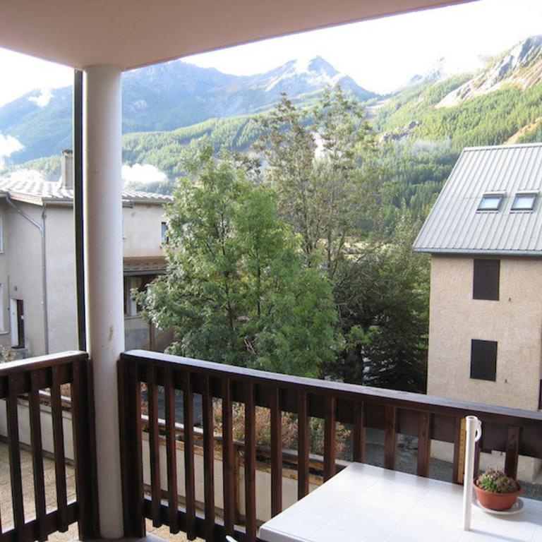 Appartement 3P, 6 pers, proche pistes, balcon exposé Sud, parking privé, TV, cuisine équipée - FR-1-762-5 - Appartement - 9