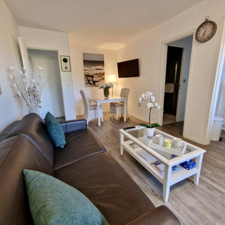 Charmant 2 pièces à deux pas de la mer - One-Bedroom Apartment - 11