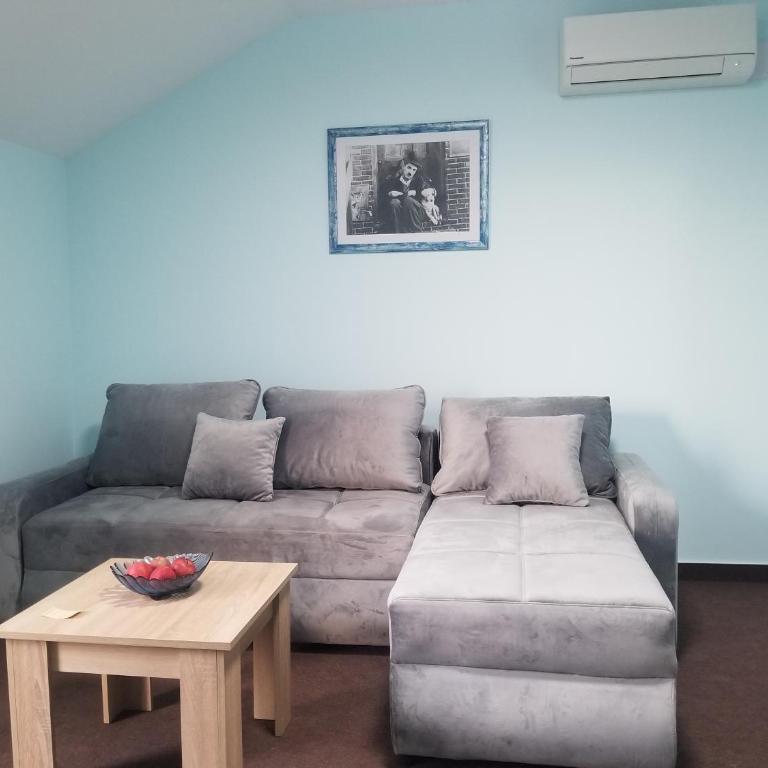 Vila Dvor SUBOTICA - Quadruple Room - 6
