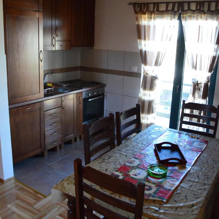 Family Apartments - Three-Bedroom Apartment with Terrace - 4
