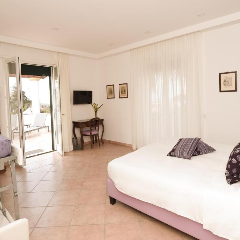Bella Sorrento B&B - Quadruple Room with Sea View - 4