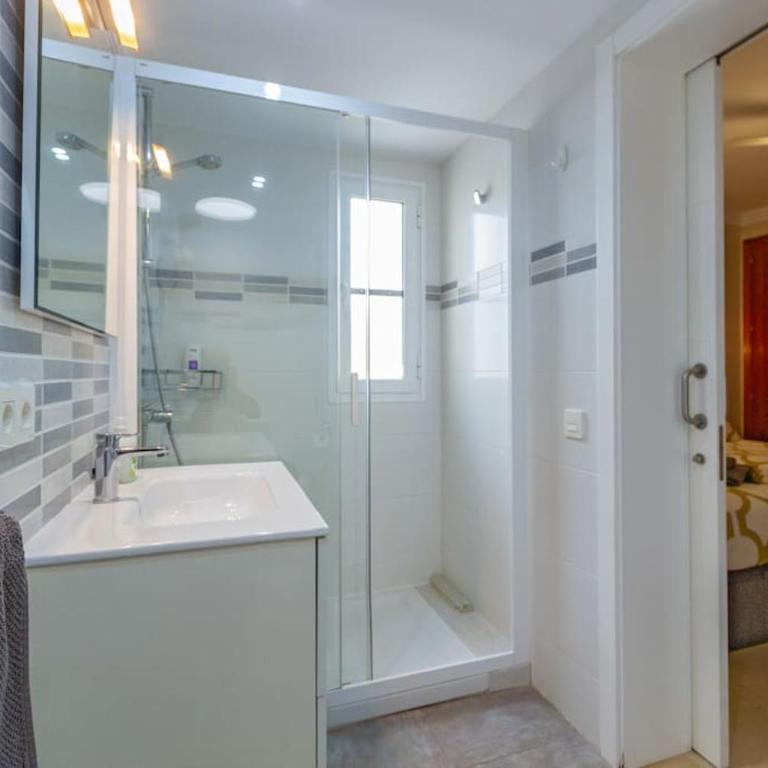 Riviera Park 2b, central 2 bed - Apartamento de 2 dormitorios - 19