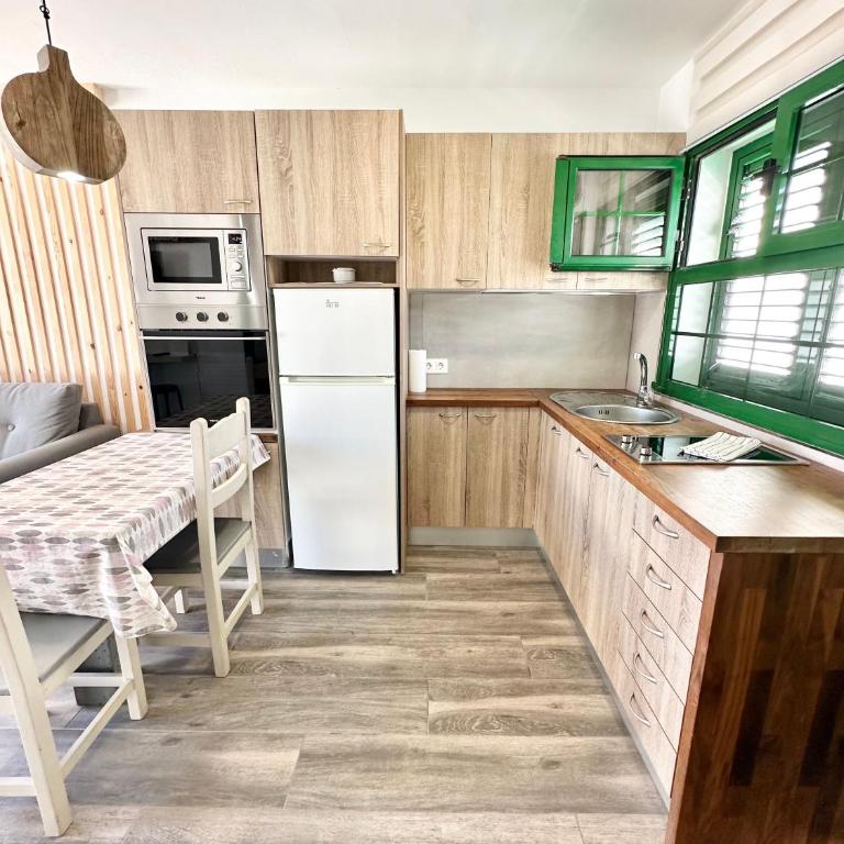 Kiwi Smoothie - En la playa, doble terraza, cocina completa, dos camas y Wifi - Apartment - 5