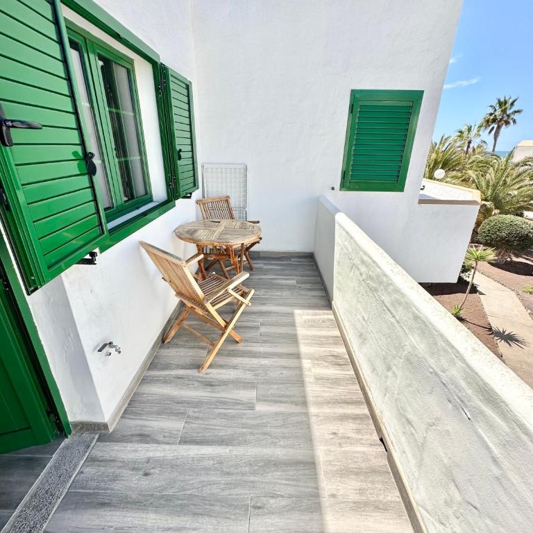 Kiwi Smoothie - En la playa, doble terraza, cocina completa, dos camas y Wifi - Apartment - 2