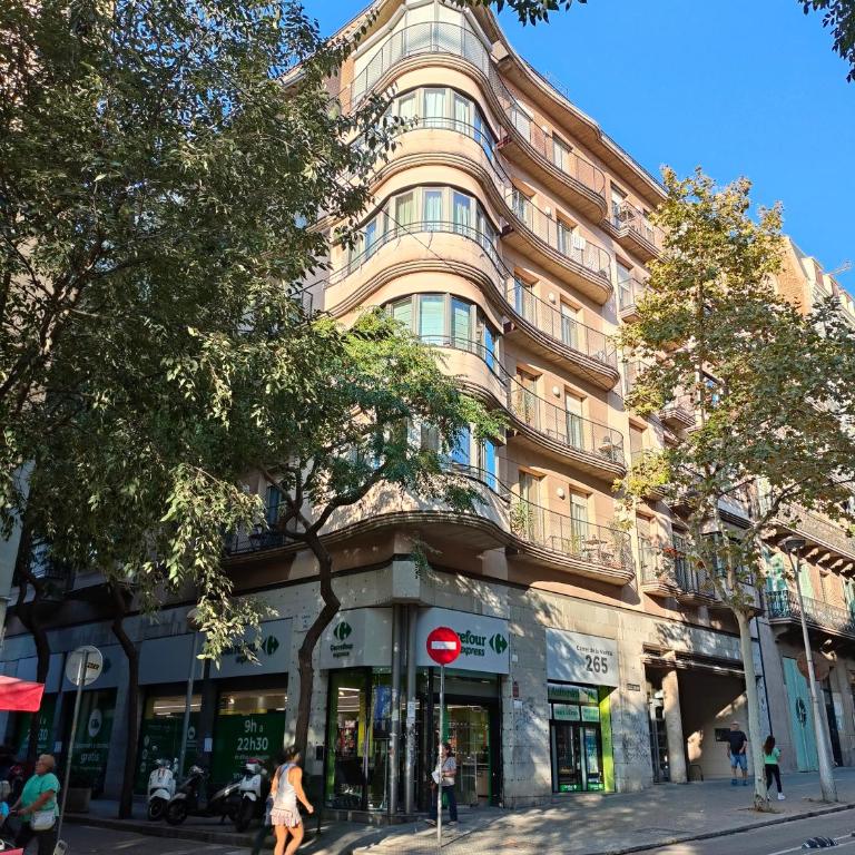 Sagrada Familia Apartment 265 - Four Bedroom Apartment - 4