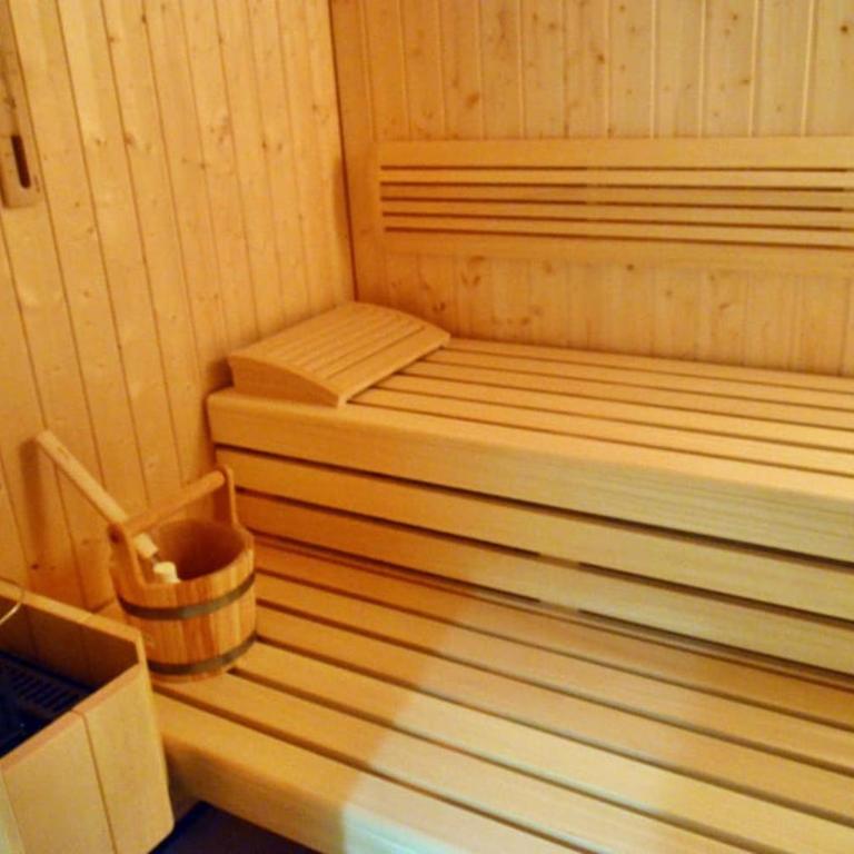 quiet and central Luxury Villa "Juwel " with Sauna in a beautiful valley - Villa - 13