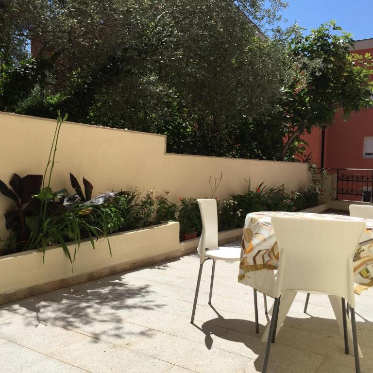 Apartments Ivan - Apartman s 1 Spavaćom Sobom, Popločanim Dvorištem i Pogledom na Vrt - 15