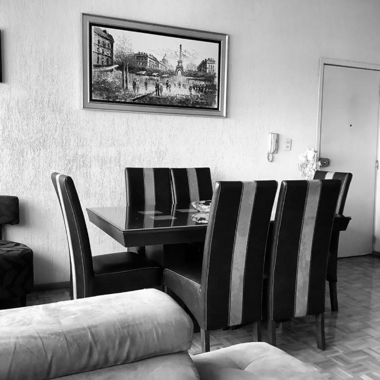 DEPARTAMENTO CON VISTA HERMOSA A 5 MIN DE SIX FLAGS - Two-Bedroom Apartment - 5