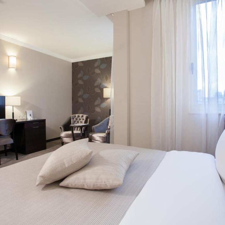 Hotel Constantine the Great - Superior Dvokrevetna Soba sa Bračnim Krevetom - 2