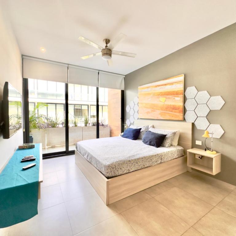 The City Condos by Menesse - Business Double Room with Gym Access - 1