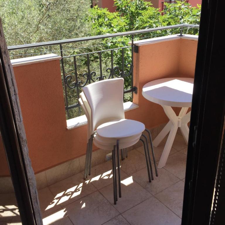 Apartments Ivan - Apartman sa 1 Spavaćom Sobom, Terasom i Pogledom na More - 17