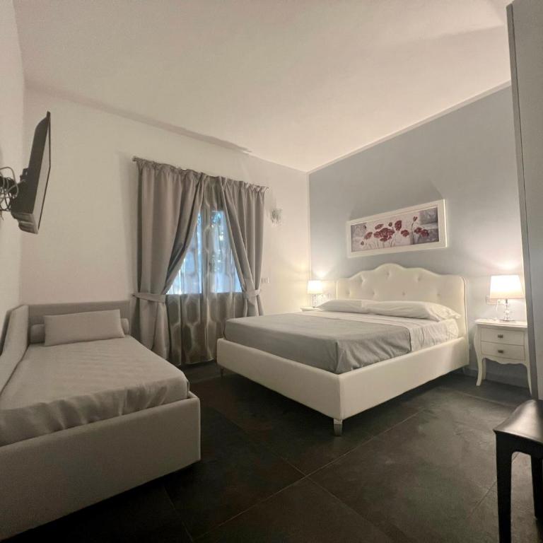 Acquamarina Luxury Rooms - Camera Tripla con Bagno Privato - 7