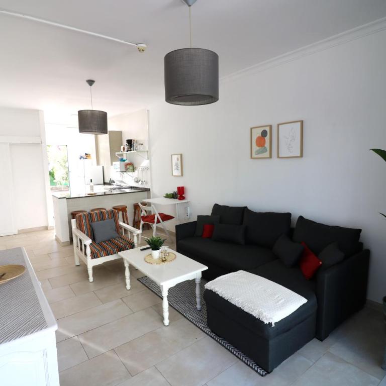 Amplio Bungalow con Piscina climatizada cerca del Yumbo y a pasos de Playa del Inglés - Two-Bedroom House - 13