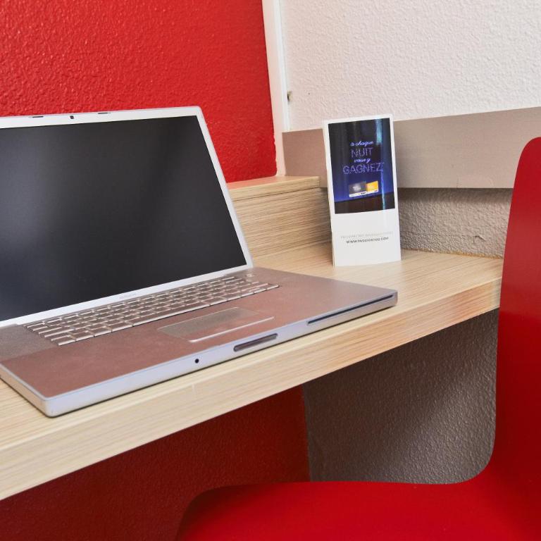 Premiere Classe Beziers - Chambre Triple - 3 Lits Simples - 2