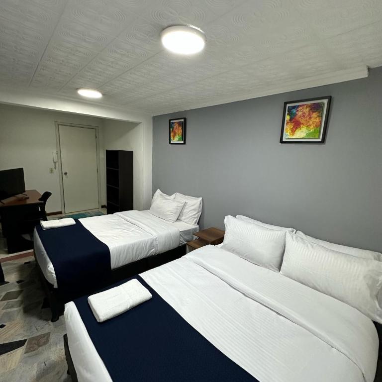 Way Maker sede 2 - Habitación Familiar con baño privado - 1