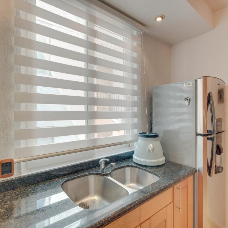 Puerto Vallarta Hideaway w/ Balcony & Pool! - Apartamento - 11